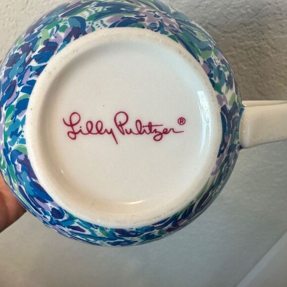 Lily Pulitzer Lion Around Blue Abstract Floral 12 oz Ceramic Coffee - EUC - Picture 4 of 5